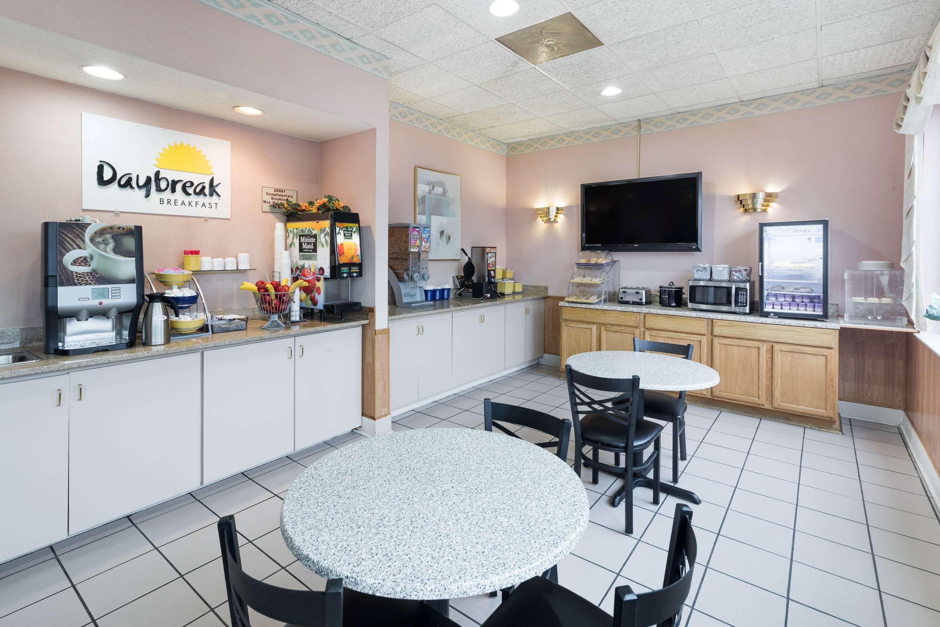 Days Inn By Wyndham Walterboro Extérieur photo