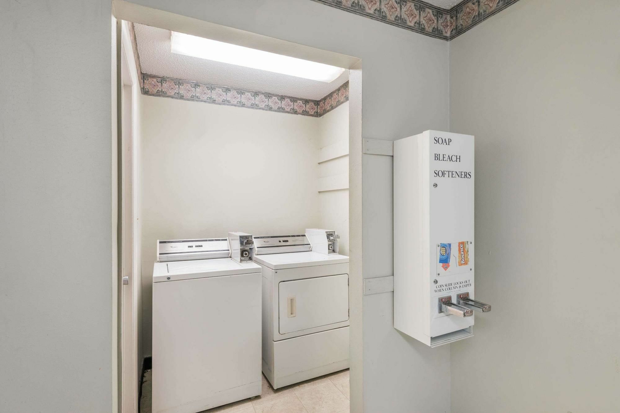 Days Inn By Wyndham Walterboro Extérieur photo
